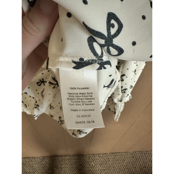 Talbots Ivory Bow Ribbon Print Long Sleeve Elastic Cuff Top Blouse Size XL Work - Picture 5 of 6